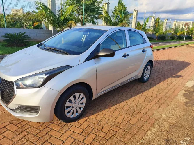 Hyundai HB20 Unique 1.0 Flex 12V Mec. 2019