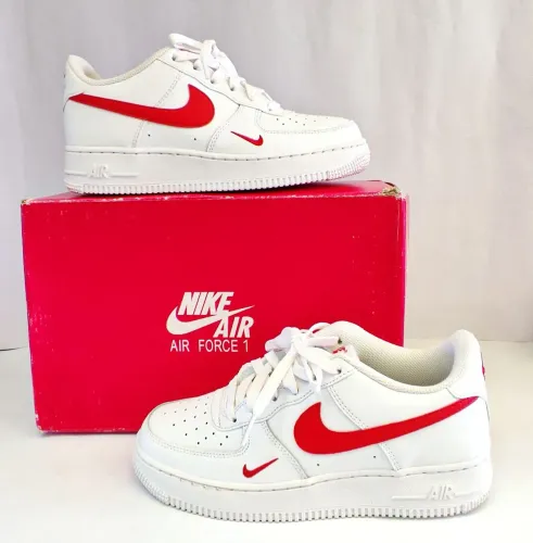 Tênis Nike Air force 1 n°37 UNISEX comprado na Europa mais ficou apertado estado zero