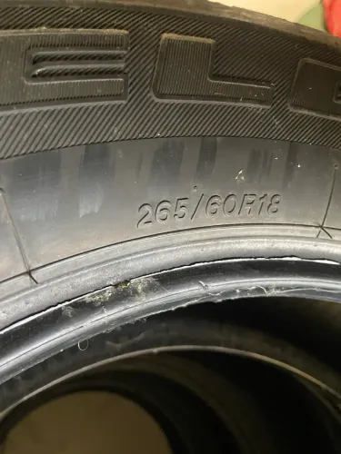 Jogo Pneu aro 18 camionete