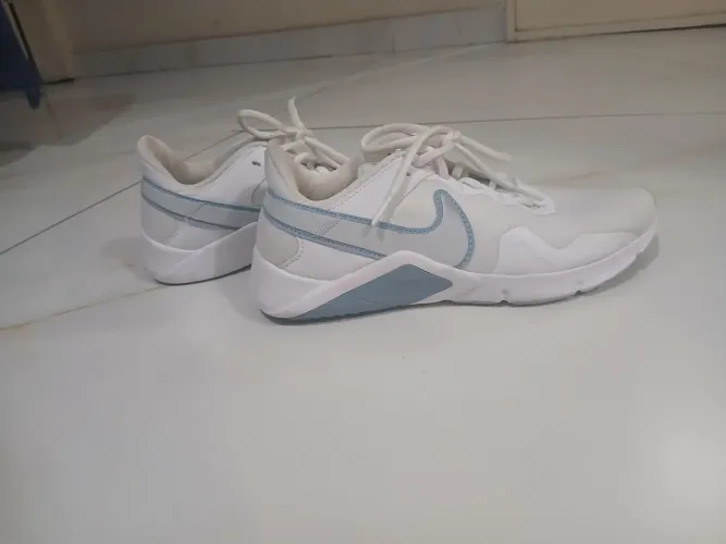 Tênis Nike Legend Essential Feminino N°36