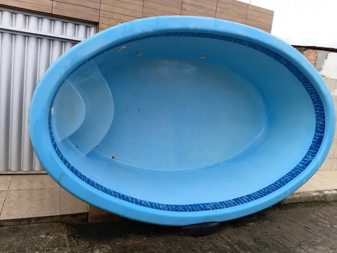 Piscina de fibra semi nova vendo ou troco conpleta filtro bonba caixa d mak fone *