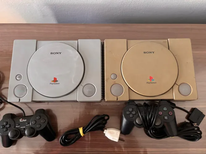 2 console PlayStation 1