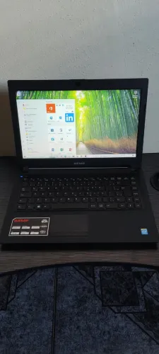 Notebook Semp Toshiba NI 1403 em excelente estado de conservação!
