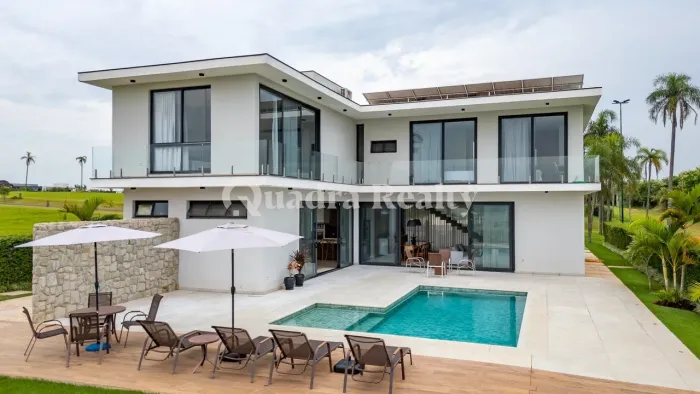 Casa no final da rua e com excelente vista na Fazenda Alvorada