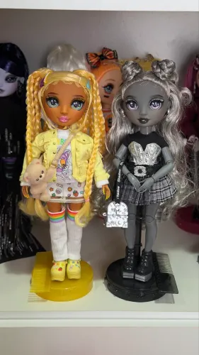 Boneca Rainbow High Sunny e Luna