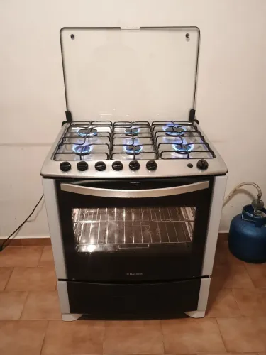Fogão de 6 bocas da Eletrolux automático auto limpante luz de forno 
