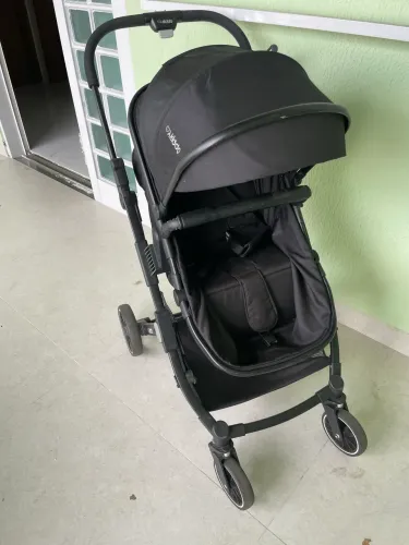 Carrinho de bebê kiddo