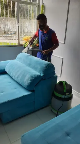 Lavagem a seco no seu sofá sujo !! Remoção de ácaros fungos e bactérias e mau odores.