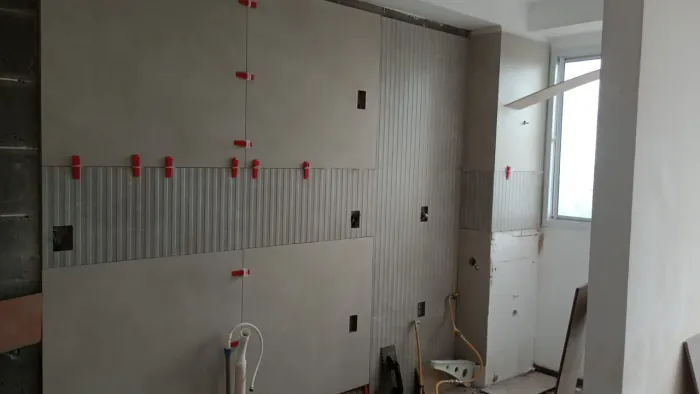 Assentamento porcelanato cerâmica rejunte epoxi rodapé 45 grau