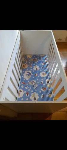 Vendo berço 3 em 1 com colchão
