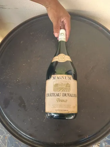 Vinho branco magnum château duvalier