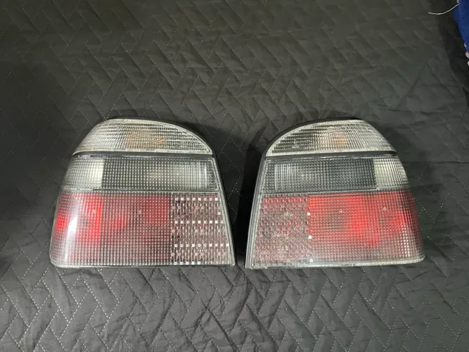 Lanternas Hella Magic Colours Silver/Clear Golf MK3