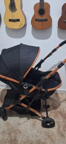 Carrinho de Bebê Galzerano Moisés Reversível Preto e Cobre