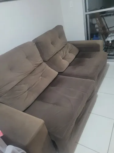 Sofá 3 lugares pra vender logo