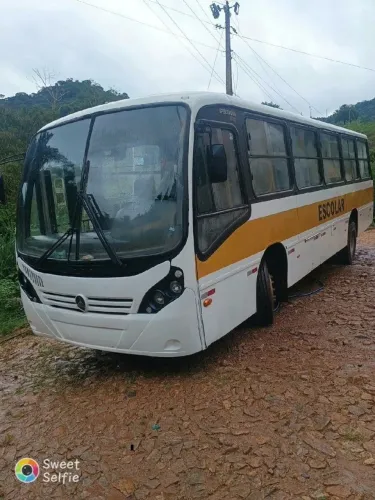 Ônibus 1418 carroceria neubus