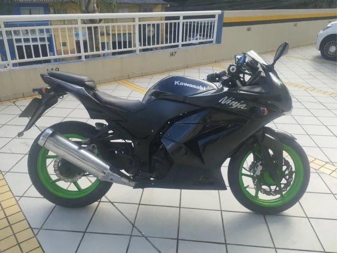 Ninja 250 e