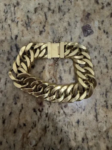 Pulseira de ouro 41 gramas .