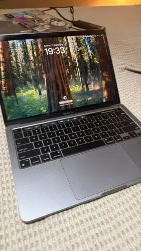 Macbook Pro M2 2022 com Magic Mouse