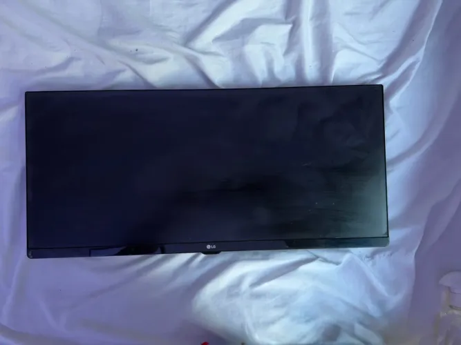 Monitor LG Ultrawide 25? Full HD