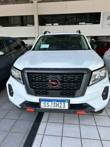 Nissan Frontier Pro4x CD 4X4 2.3 Bi-TB Die. AUT 2024 - SSJ3H23