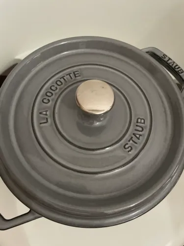 panela staub la cocotte cinza 22 cm pouco uso, super nova