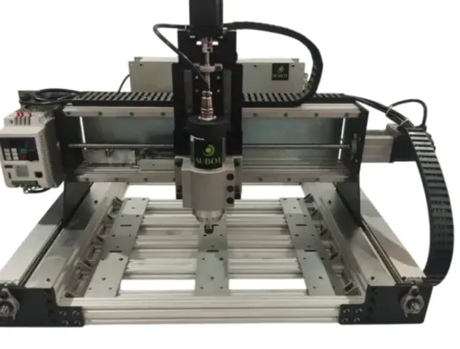 Router CNC de Precisão - Fuso de Esferas e Guia Linear