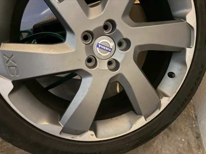 Roda C36 Volvo Xc60 + Pneu 245/45r20 Original