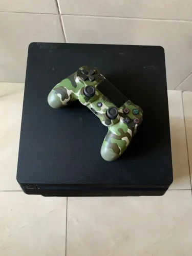 PlayStation 4 Slim , não faço troca.