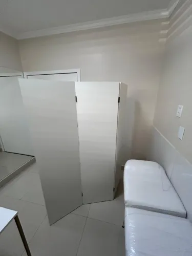 BIOMBO PARA SALA MÉDICA 