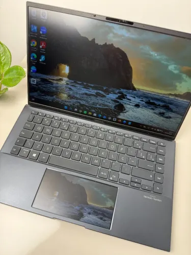 Notebook Asus Zenbook 14 UX435E