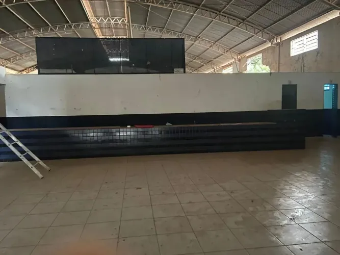 Imóvel para aluguel tem 800 metros quadrados em Novo Mundo - Várzea Grande - MT