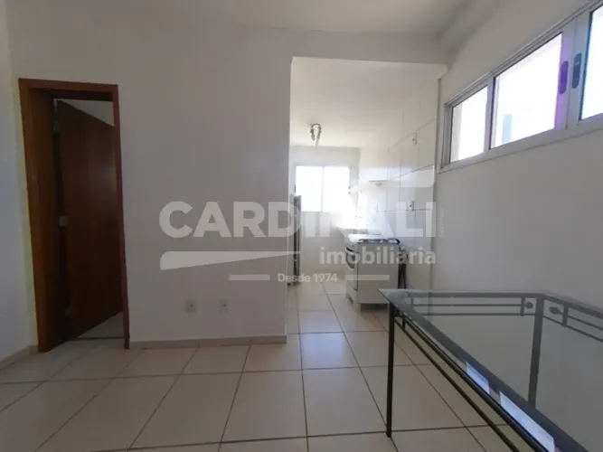 Apartamento com 1 dormitório no Centro próximo a Escola Prof. Sebastião de Oliveira Rocha