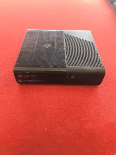 Xbox 360 com defeito da luz vermelha - para aproveitamento de peças