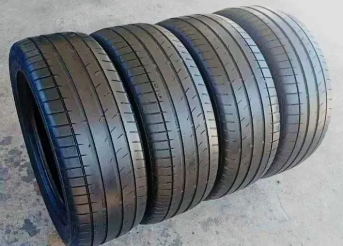 Pneu 215/55 aro 17 Continental seminovos