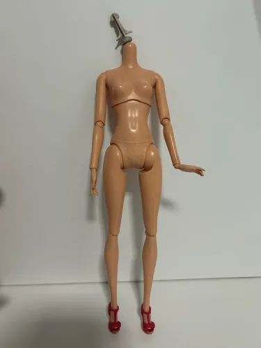 Corpo + sapato boneca Barbie midge style