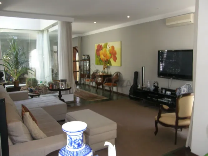 CASA para Aluguel Jardim Floresta 435 m² 4 suítes, piscina, 8 vagas. Linda vista para Serr