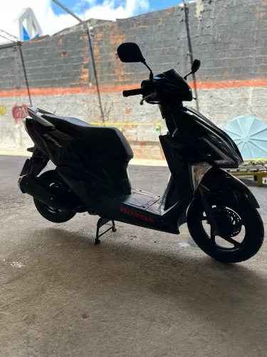 Elite 125 preta km baixo!!