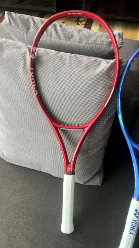 Yonex Vcore 98 2026 305g L3 - Nova