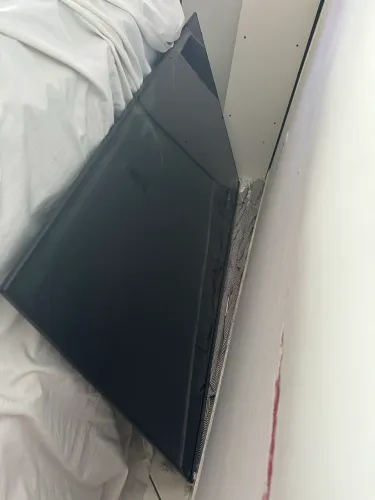 TV TCL 65 polegadas para retirada de peças.