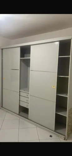 Guarda roupa usado