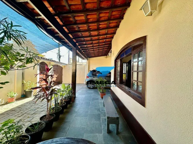Casa à venda no Jardim Primavera no Guarujá | Omega Imóveis