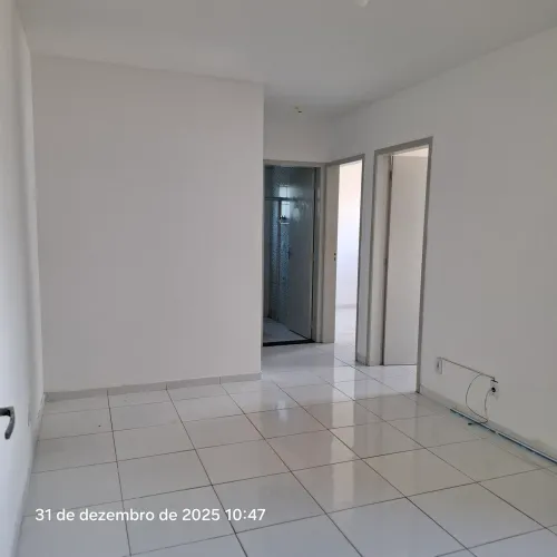 ALUGO APT.REFORMADO COM 2 QTOS NO COND.PARQUE PETRÓPOLIS.III