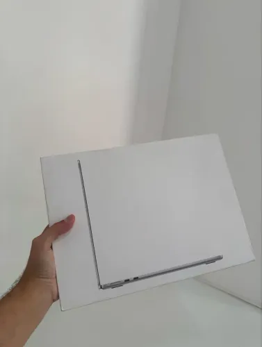 MACBOOK AIR M5 MIDNIGHT | 16gb RAM 512GB