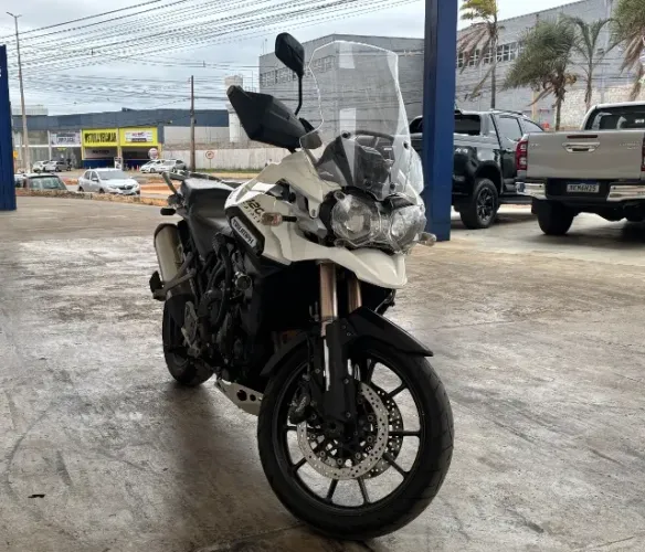 TRIUMPH TIGER EXPLORER