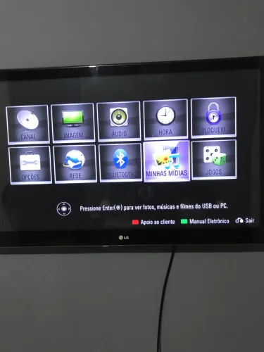 *TV LG 42" LED - Modelo 42LE7500*