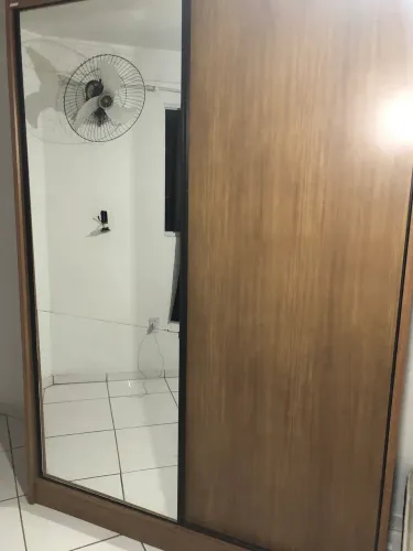 Guarda roupa duas portas
