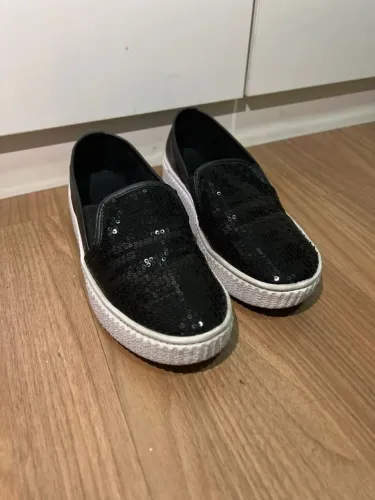 Sapatilha em Lantejolas Pretas n°34