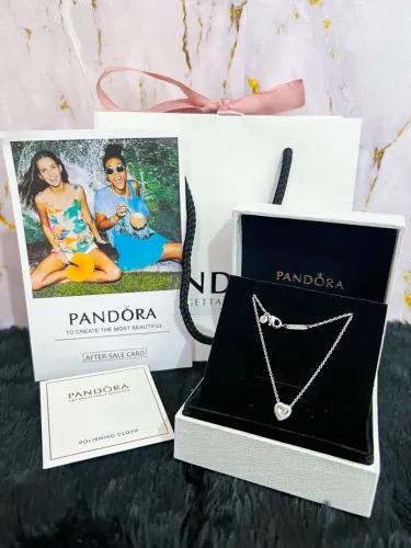 Colar Pandora amor eterno