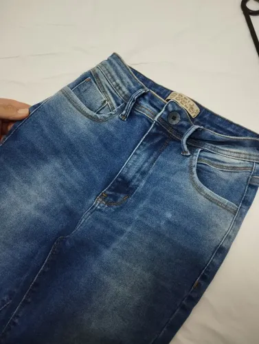 Calça tamanho 40
