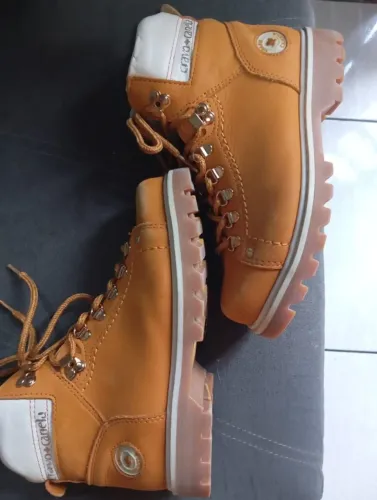 Bota cravo e canela.